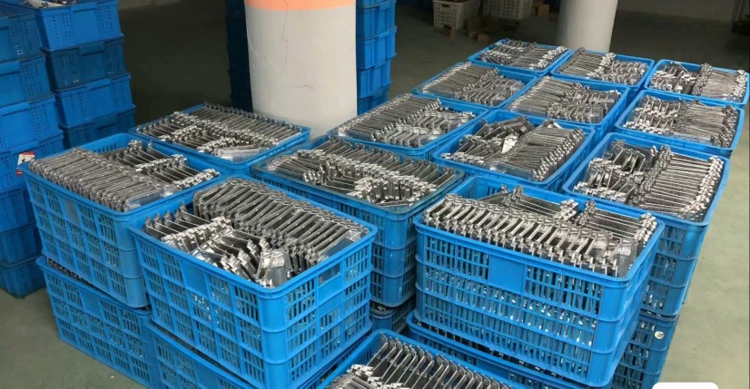 EDC17CV44 CV54电脑板外壳全新 图片里面的插头需单独购买
