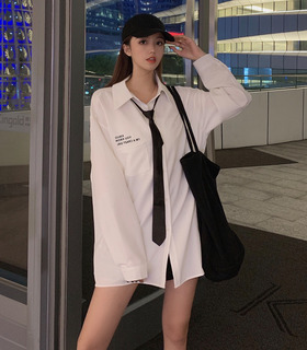 白色领带衬衫女2023秋季中长新款设计感小众waitmore学生衬衣外穿