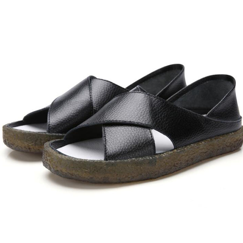 时尚特大码鱼嘴平跟防滑真皮凉鞋