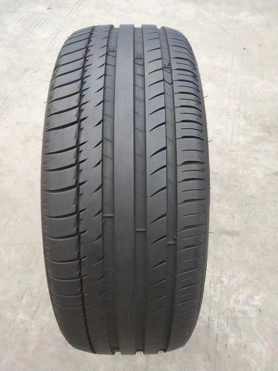 米其林轮胎245/255/265/275/285/295/305/315/30/35/40/45r21 22