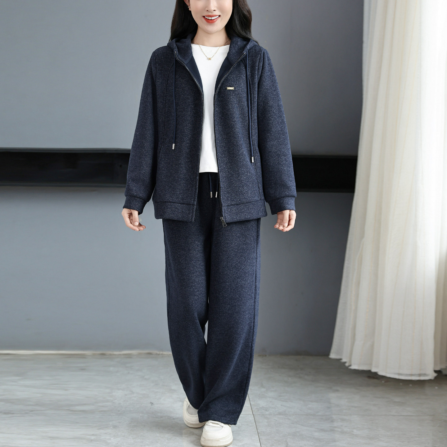 胖妈妈套装运动休闲款卫衣开衫外套大码两件套洋气中老年时尚女装