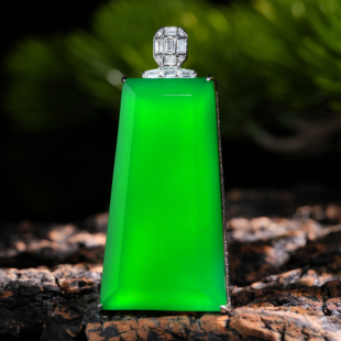 VISING珠宝天然绿玉髓超大霸气无事牌吊坠项链毛衣链男女款