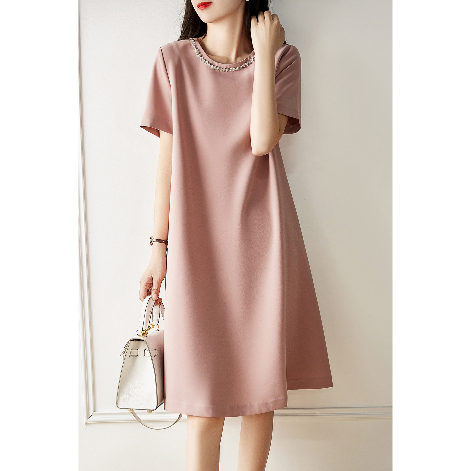 连衣裙大码a字减龄温柔风女装高级感胖mm名媛气质时尚显瘦裙子夏