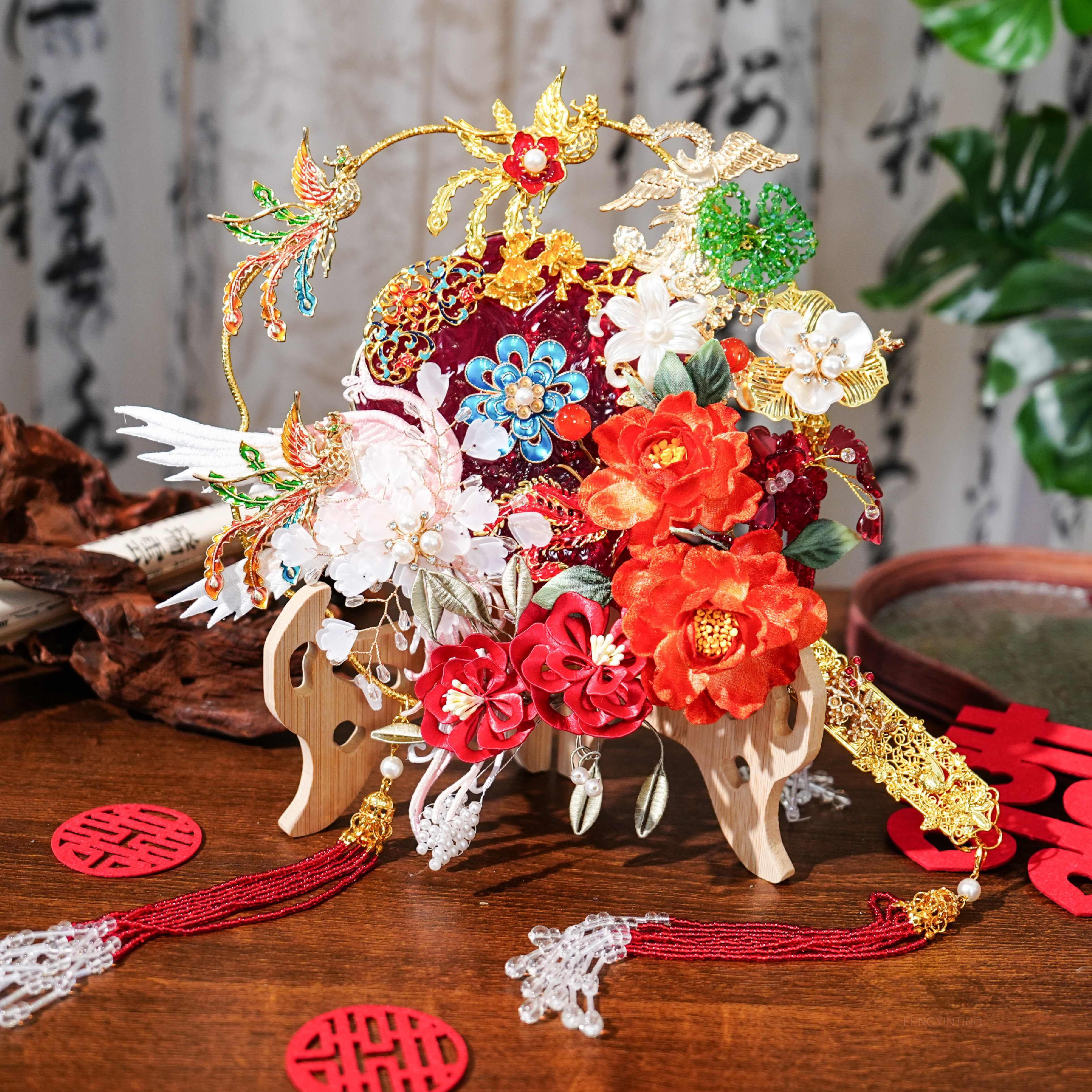 新娘中式秀禾缠花团扇金色精致高级流苏扇子结婚汉服龙凤褂配饰