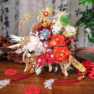 新娘中式秀禾缠花团扇金色精致高级流苏扇子结婚汉服龙凤褂配饰