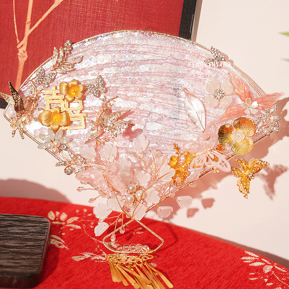 粉色巴掌仙气新中式手捧花新娘结婚拍照道具旗袍秀禾晨袍团扇喜扇