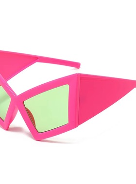 女时髦拽酷拍照猫眼太阳眼镜