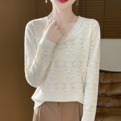 2025春季新款法式高级感蕾丝边V领针织衫女洋气提花薄款休闲上衣