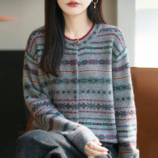 秋冬加厚复古精仿羊毛开衫女圆领提花针织衫毛衣宽松百搭外套