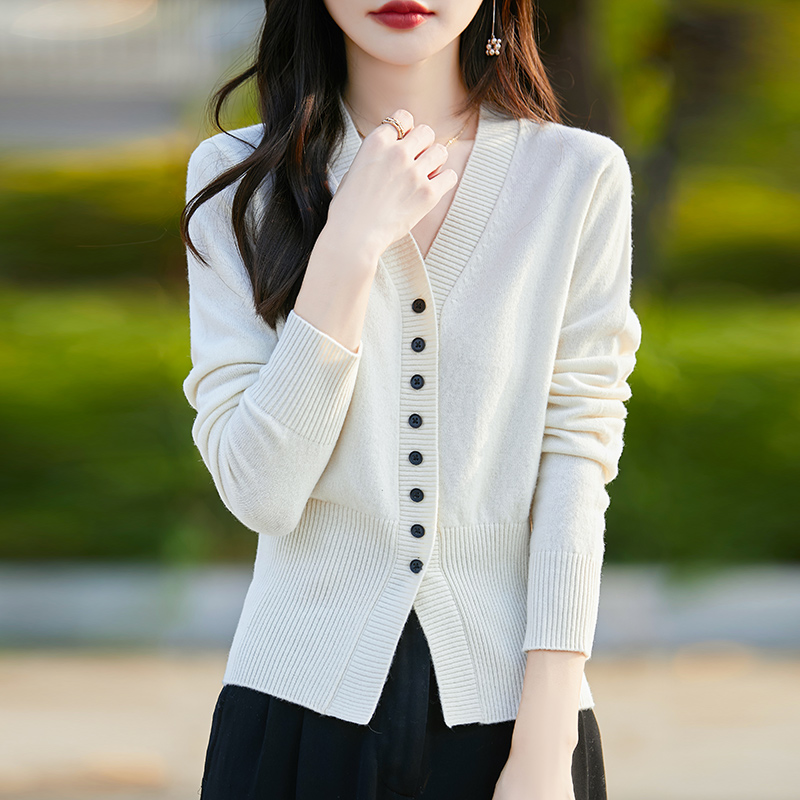 2024冬季新100纯羊绒衫女法式V领简约长袖针织开衫外套修显瘦外搭