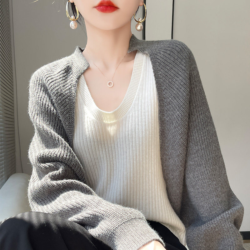 外搭长袖羊毛针织开衫披肩女
