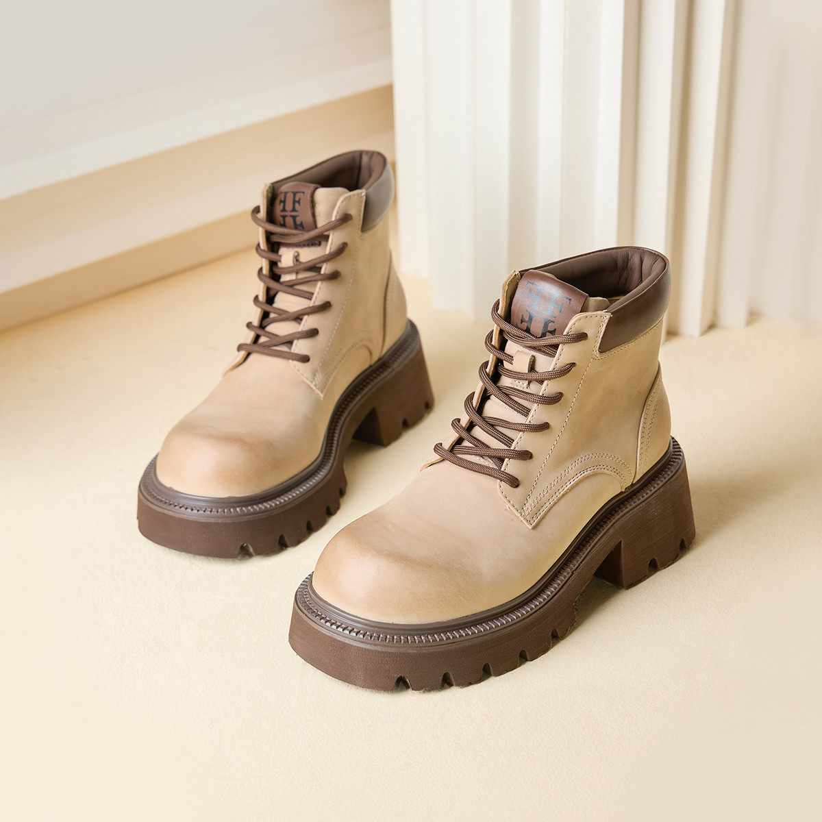 fed秋冬真皮磨砂复古粗跟靴子女靴短靴马丁靴大黄靴女