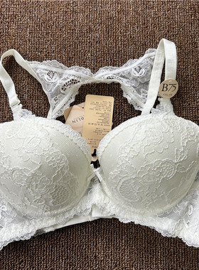 衣恋旗下EBLIN 白色精美性感蕾丝网面上托美背女士文胸ECBR835061