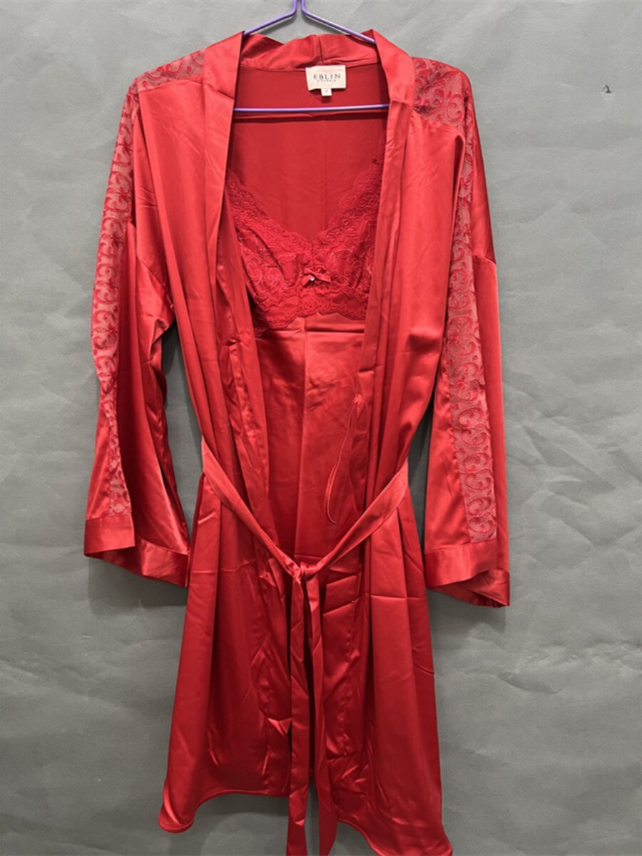 E-LOVES EBLIN WEDDING SERIES P21 RED NATAL YEAR COMFORTABLE AND NOBLE NIGHTGOWN SET SERIES C11011