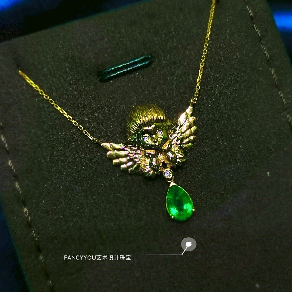 fancyyou天使之翼设计师18k金祖母绿钻石立体雕刻项链吊坠