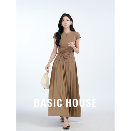Basic House/百家好咖色T恤垂感半身裙气质高级感显瘦两件套装女