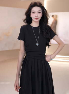 Basic House/百家好 赫本风收腰连衣裙女夏巨好看小众大摆长裙