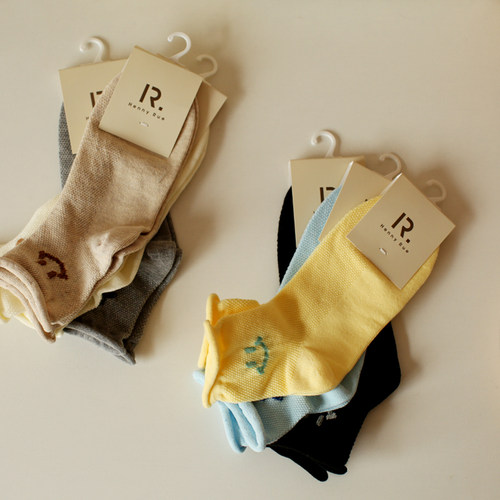 无骨缝合学院风笑脸透气网眼卷边袜子少女春夏季舒适纯棉中短筒袜