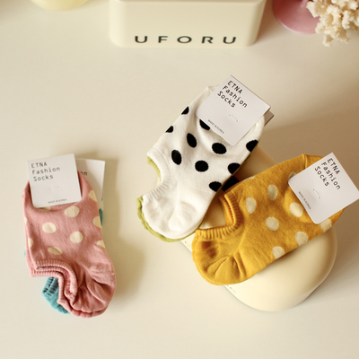 米吉诺拉春夏季时尚ins可爱圆点防脱落隐形袜子女纯棉不掉跟船袜