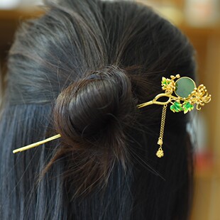 925银镶嵌和田玉碧玉圆平面珐琅富贵花流苏发簪3096