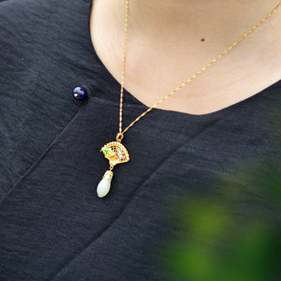 s925银镶嵌和田玉扇子吊坠挂饰优雅颈饰项链高档流苏国风0341