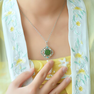 银镶嵌和田玉碧玉配多宝香囊吊坠