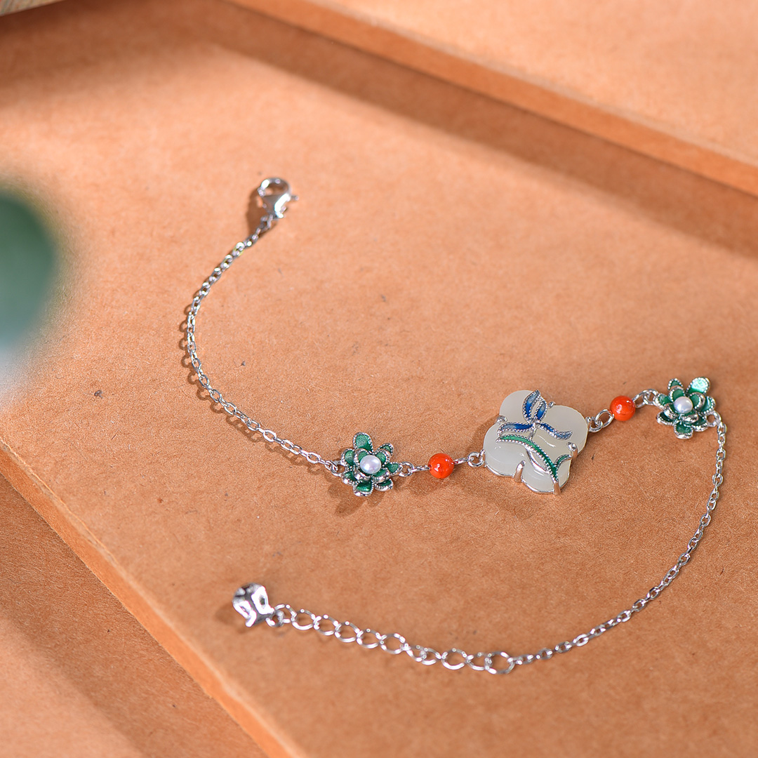 S925银镶嵌和田玉珐琅四叶草配多宝手链和田玉手链精致精美2025款