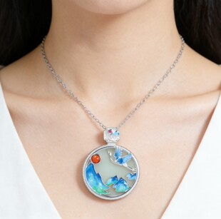 s925银镶嵌和田玉圆平面珐琅配彩锆吊坠圆形颈饰项链高档仙鹤0401