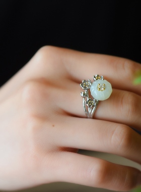 S女款繁花繁花款925银镶和田玉花苞戒指活口