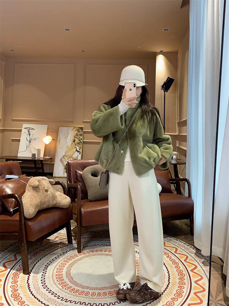 2025新款皮毛一体外套女短款小个子加厚保暖羊羔毛皮草上衣