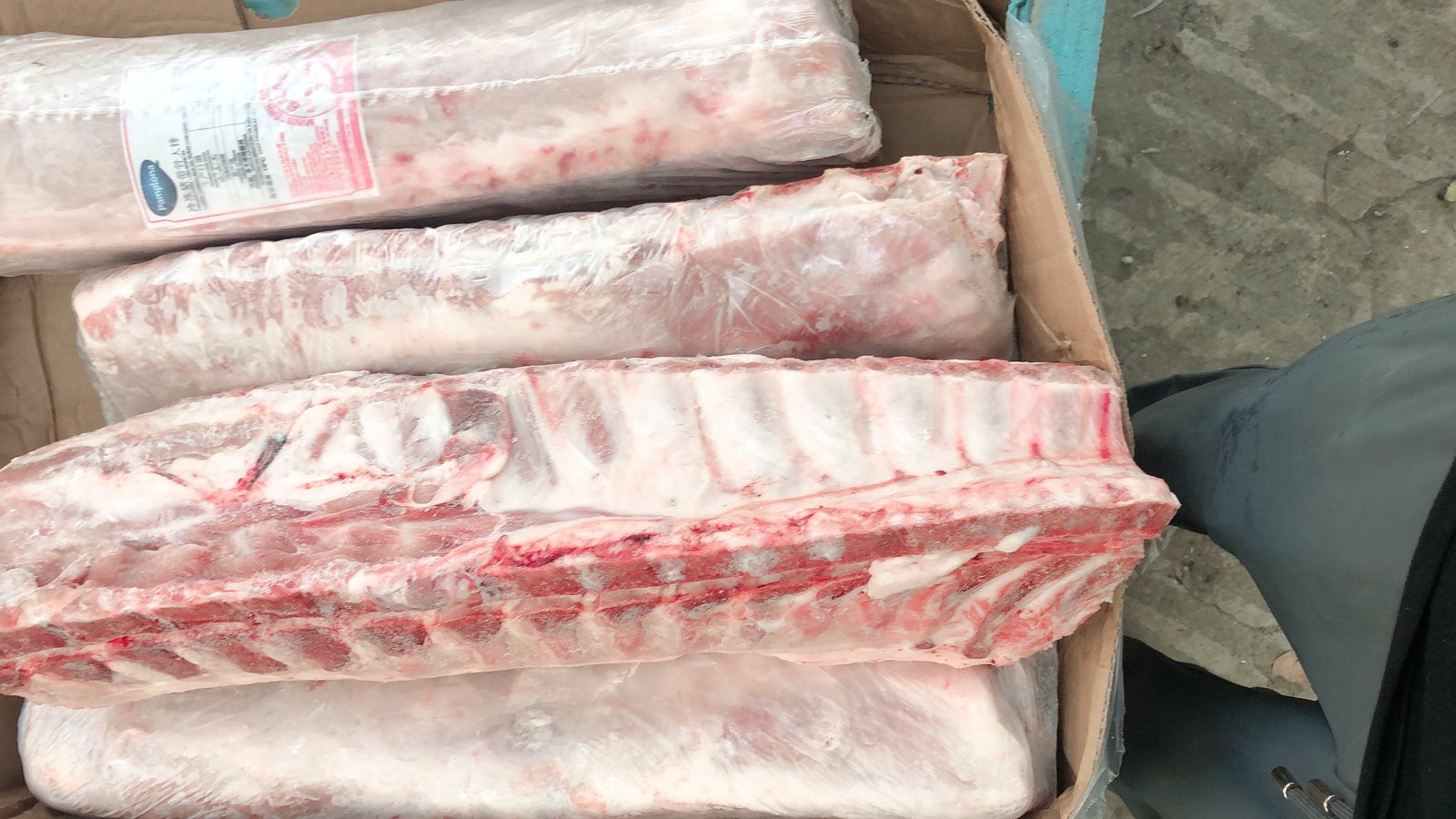 新鲜冷冻猪大排40斤进口去脊椎带骨猪肉带肋猪大排片快餐食堂猪扒