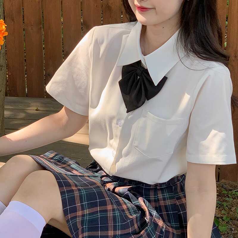 衬衣尖领纯色新款短袖通勤宽松