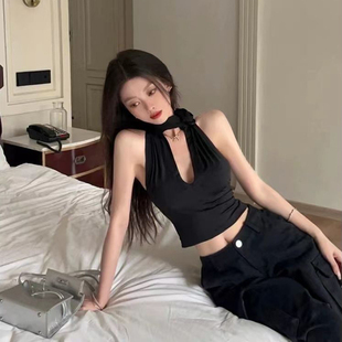上衣外穿 黑色挂脖背心女夏季 修身 高级感性感纯欲辣妹美背短款 无袖