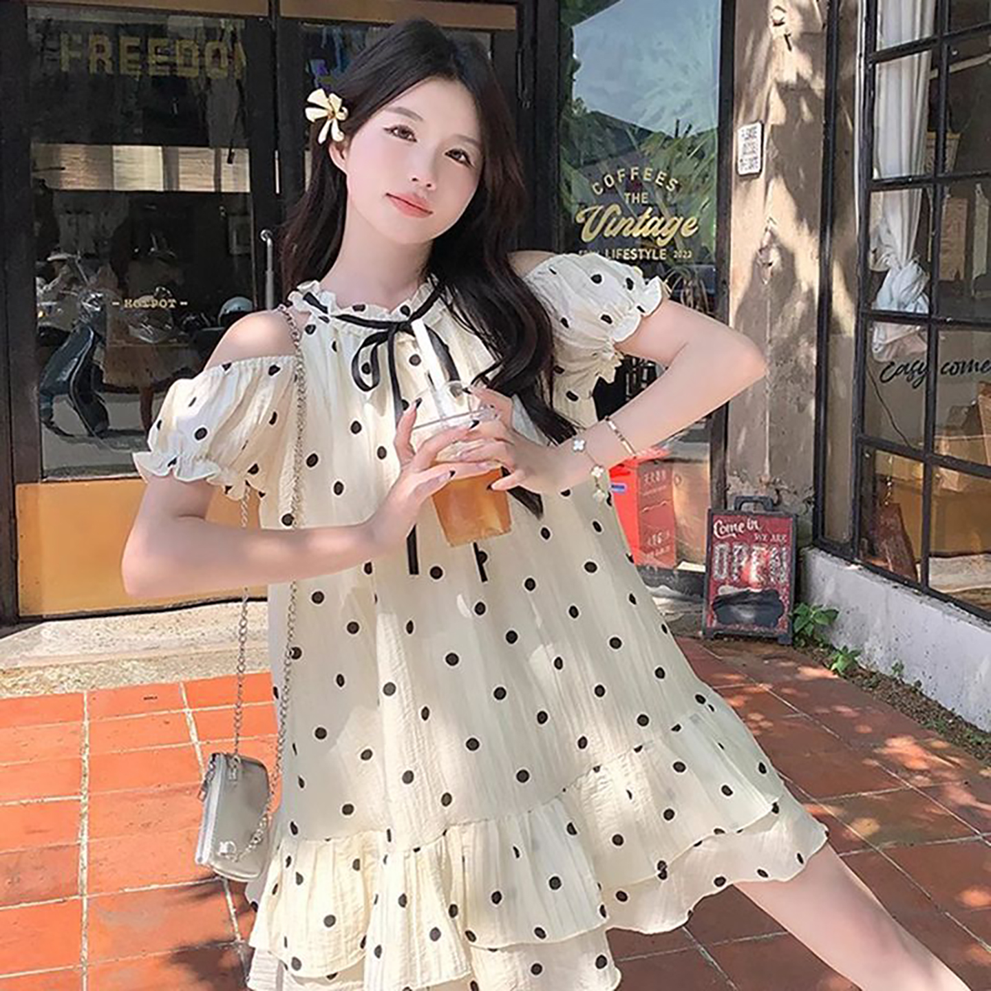 法式甜美气质露肩波点连衣裙女夏