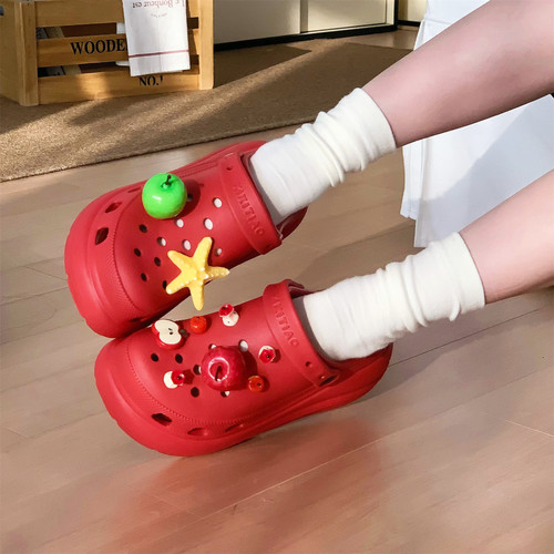 细细条度假风可爱红苹果洞洞鞋