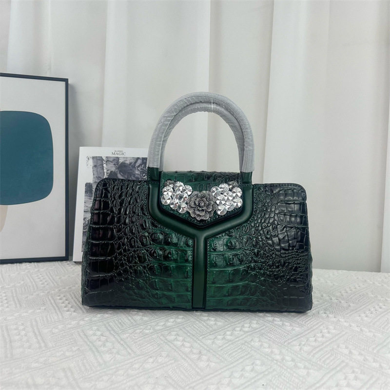 女包复古大容量新款鳄鱼纹手提包镶钻花朵单肩包欧美时尚托特包,箱包皮具/热销女包/男包,单肩包,淘宝优惠券,粉丝福利购,淘宝优惠卷