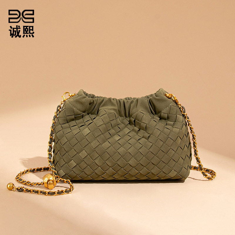 跨境新款编织女包褶皱云朵包金球小香风链条单肩斜挎包质感饺子包,箱包皮具/热销女包/男包,单肩包,淘宝优惠券,粉丝福利购,淘宝优惠卷