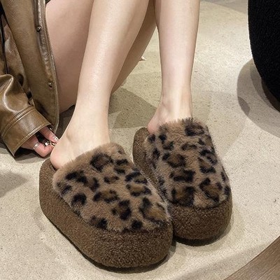 豹纹毛毛包头拖女2024冬季新款外穿厚底坡跟加绒加厚穆勒鞋棉拖鞋