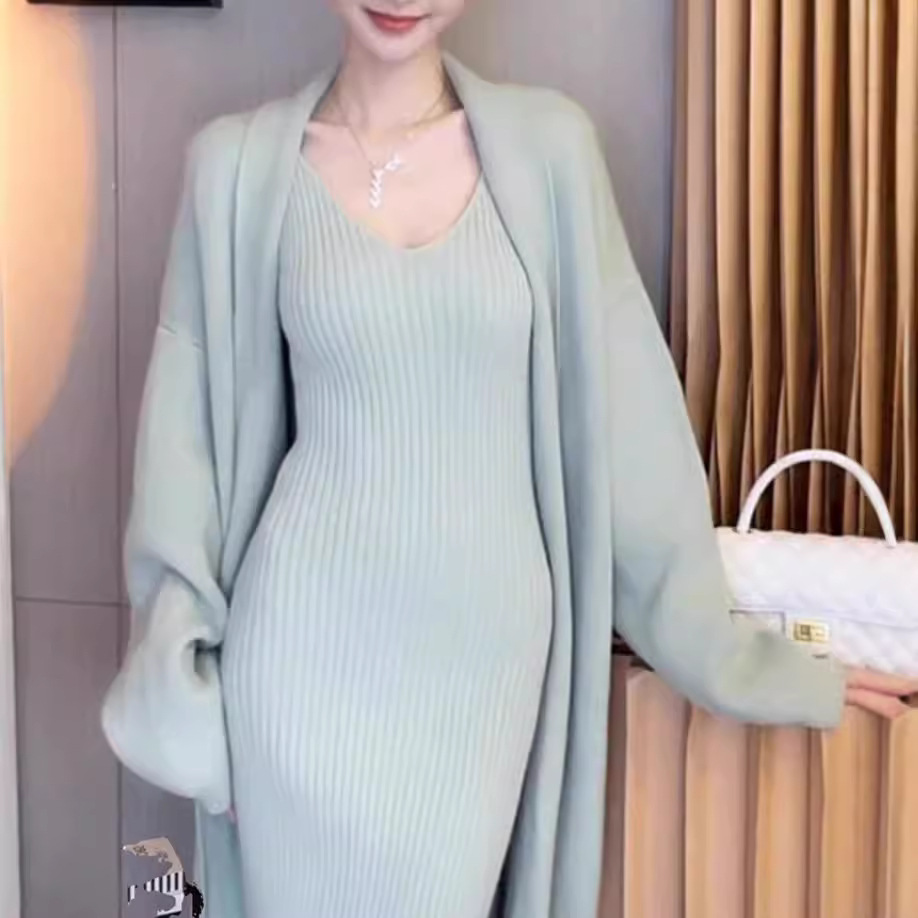 2024秋冬女装新款盐系减龄穿搭一整套轻奢高级感开衫连衣裙子套装