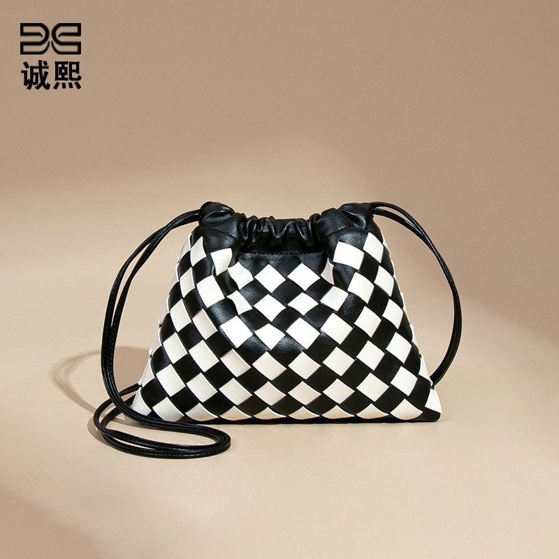 直播热销时尚云朵包时尚小众编织包包抽绳垃圾袋迷你单肩斜挎女包,箱包皮具/热销女包/男包,单肩包,淘宝优惠券,粉丝福利购,淘宝优惠卷