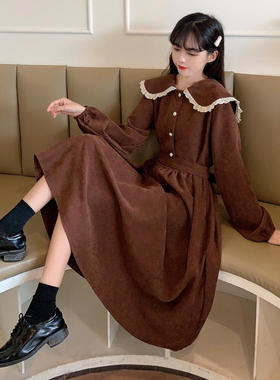 灯芯绒法式复古长袖连衣裙子秋冬装2023新款娃娃领小众赫本风长裙