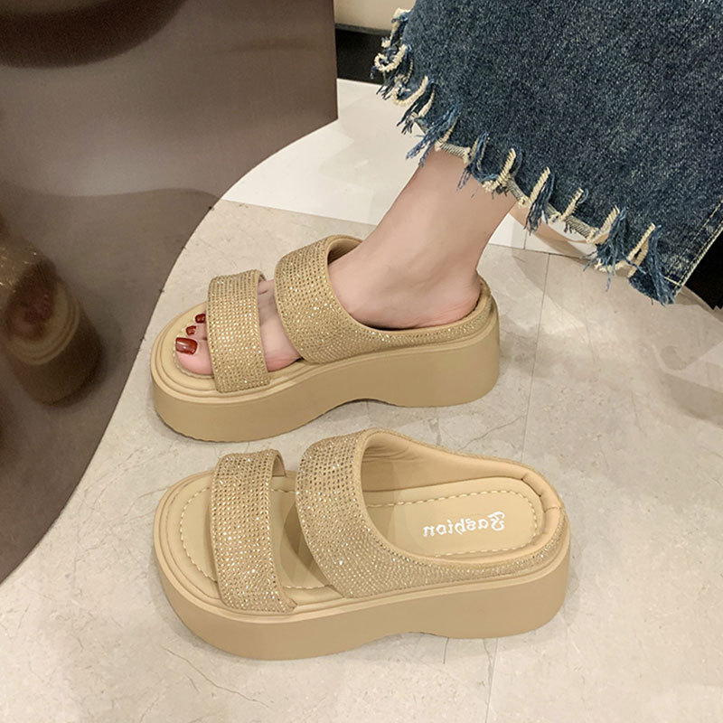 小个子增高一字拖女款外穿2025夏季新款高级感水钻绝美厚底凉鞋女