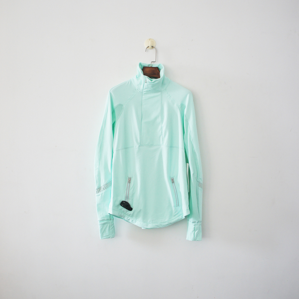 Ò»¿éºì²¼ ¶ run reflect pullover 2496 ÈýÉ«Èë
