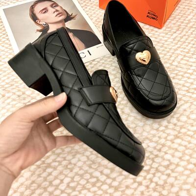 粗跟2024年新款黑色小皮鞋淑女风