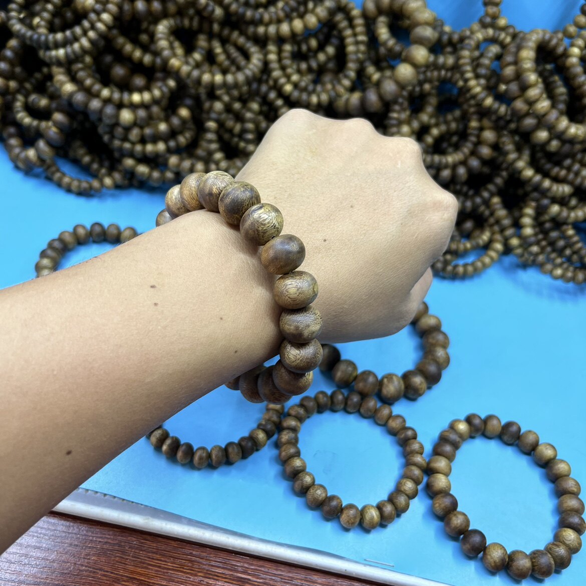 9점 침향 구슬 장안 향수 예술 컬렉션 고재료 하이난 침향 녹색 난 팔찌 충실도 천연 남성과 여성