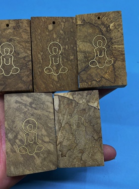 【351】沉香吊坠牌子达拉干9分沉虎斑纹老料24铂金【无相佛】