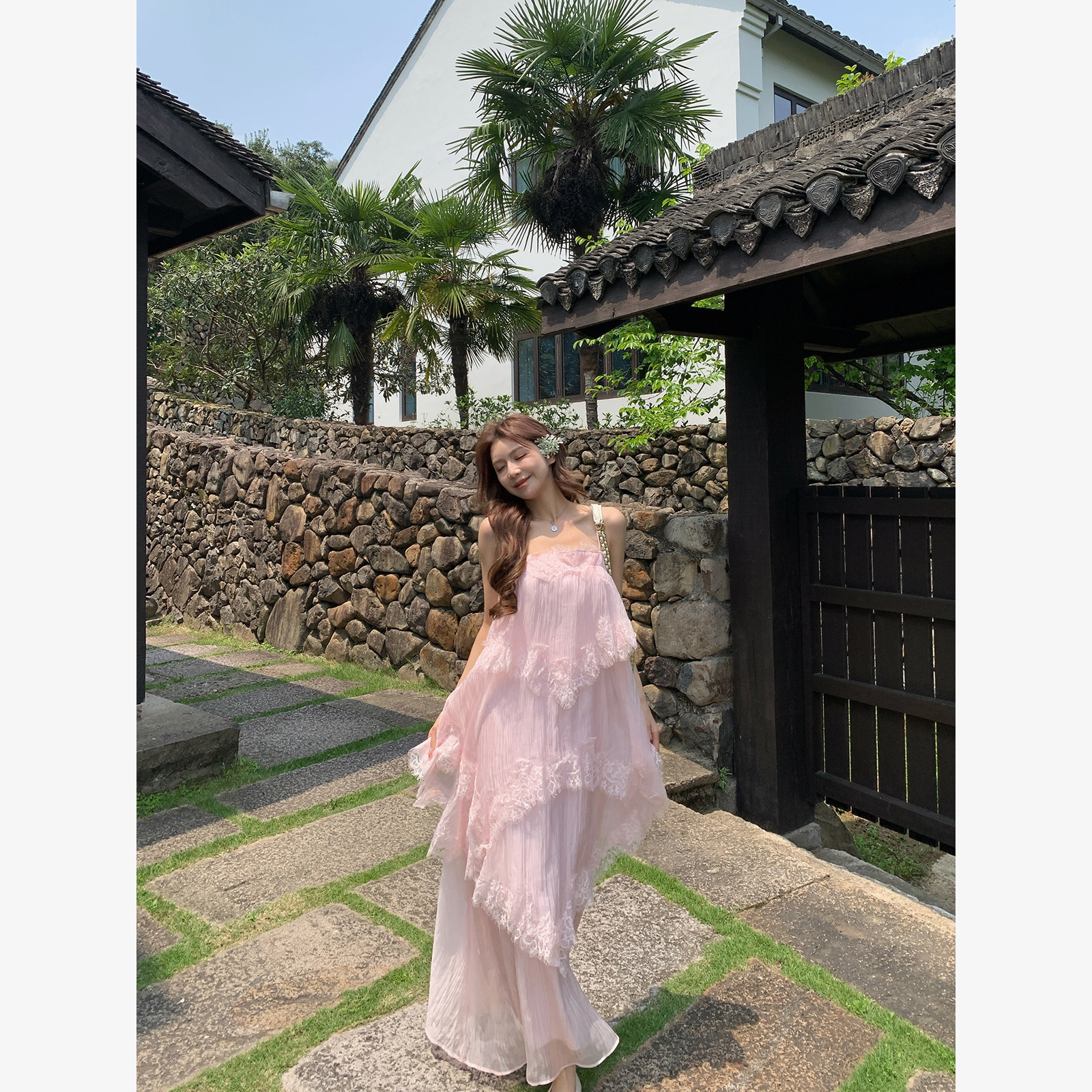 Rian trea雨婷 法式气质可爱粉色镂空蕾丝拼接吊带连衣裙吊带长裙