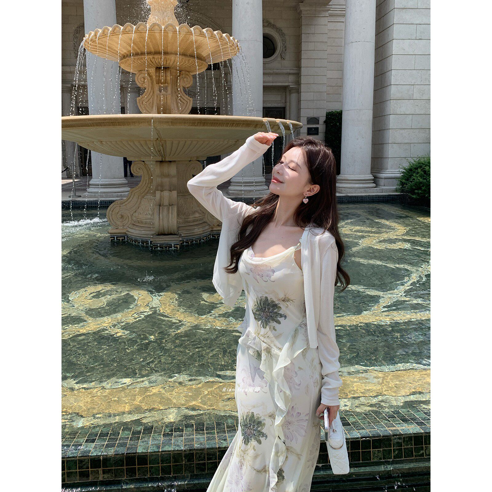 Rian trea雨婷 夏季新款轻法式荡领碎花连衣裙收腰显瘦鱼尾茶歇裙