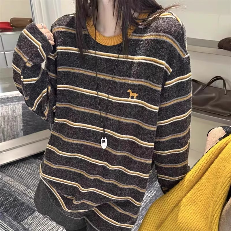 刺绣小马撞色条纹长袖磨毛T恤女