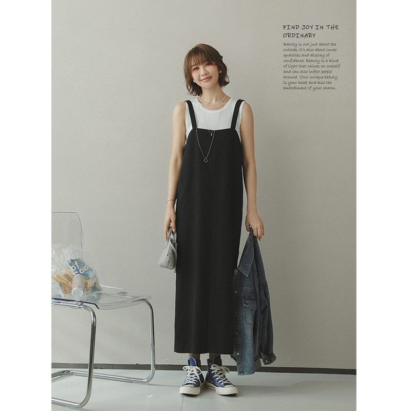 苹果的生活家吊带茧形开衩连衣裙